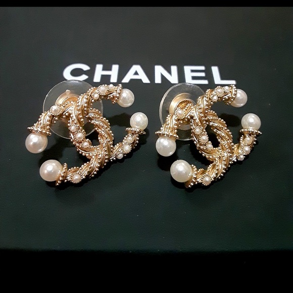 CHANEL Jewelry - New Chanel Twisted Pearl CC Earrings